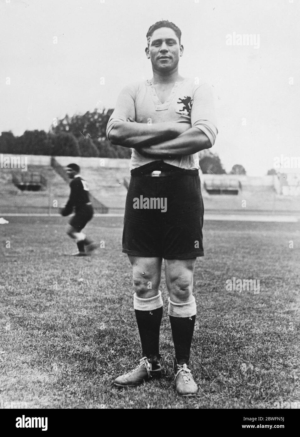 Die Maoris in Paris. Crowford, wie ist als das Baby des Teams bekannt, mit einem Gewicht von 15 und einem halben Stein. Er ist erst 17 Jahre alt. 11. Oktober 1925 Stockfoto