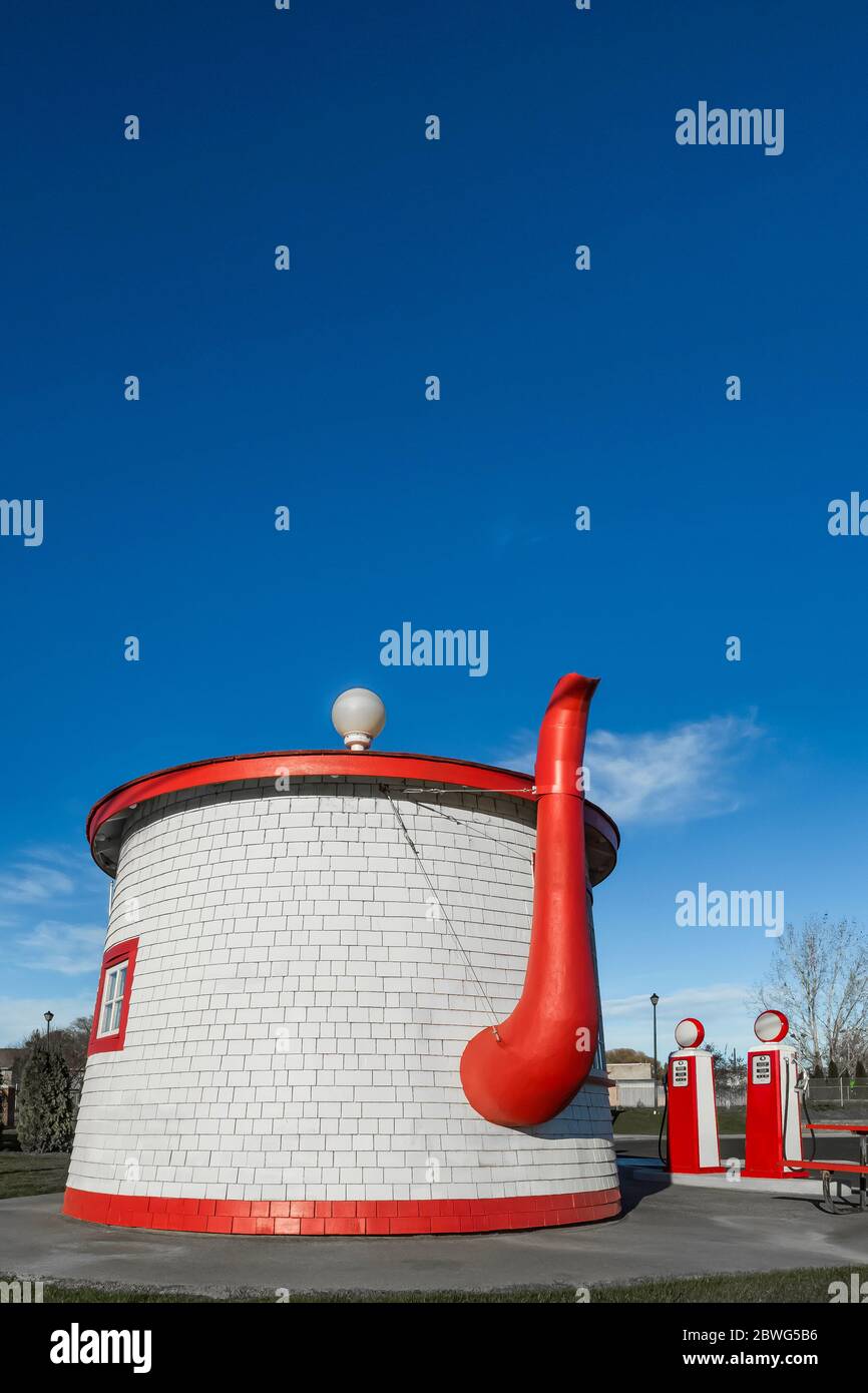 Teekanne Dome Service Station, ursprünglich eine Tankstelle und jetzt ein Besucherzentrum für Zillah, Washington State, USA [Keine Eigentumsfreigabe; verfügbar für e Stockfoto