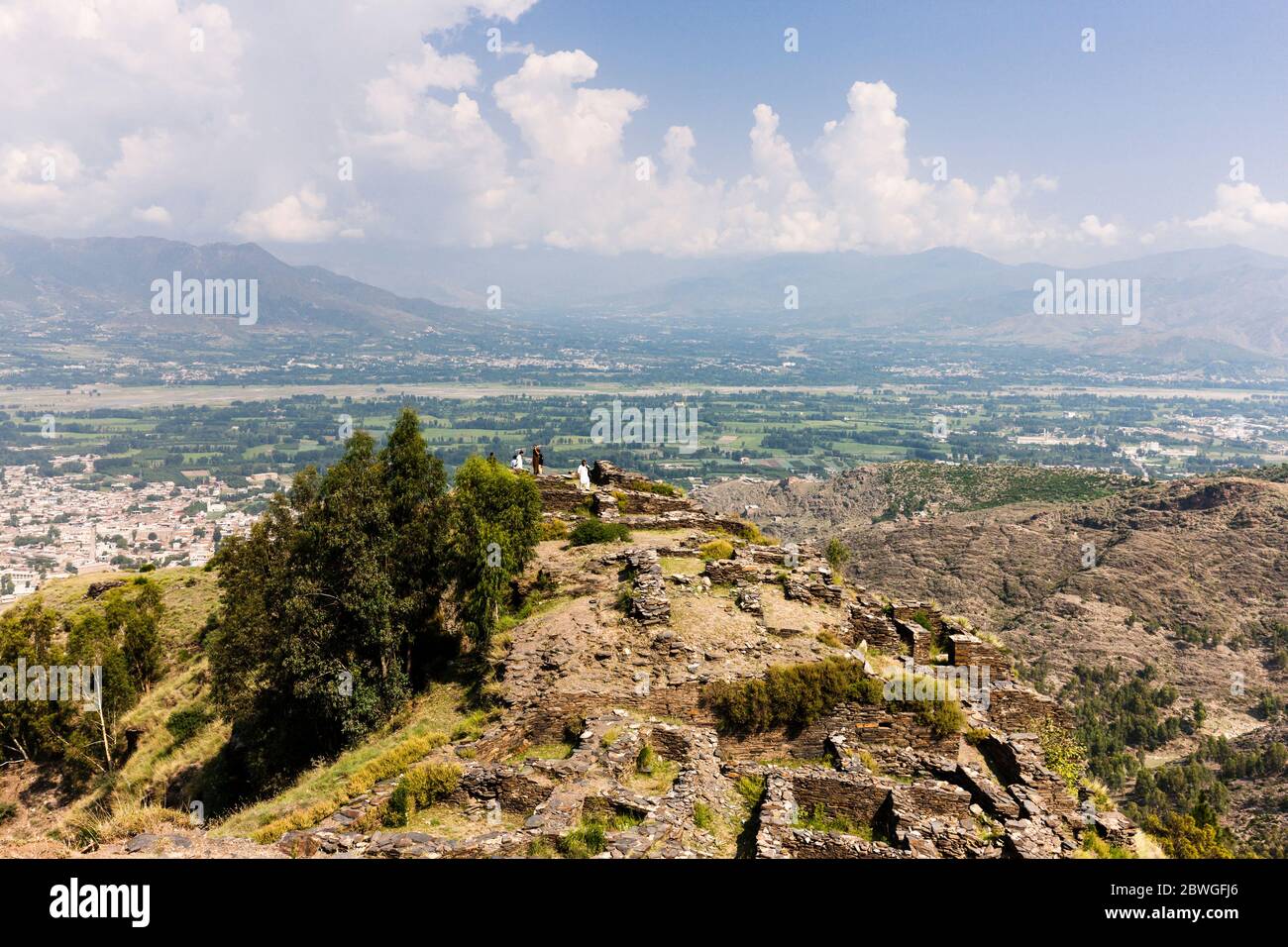 Alte Festung Raja-Gera, Raja-Geera, auf versteckten Hügel, und Blick auf Swat Tal, Swat, Khyber Pakhtunkhwa Provinz, Pakistan, Südasien, Asien Stockfoto