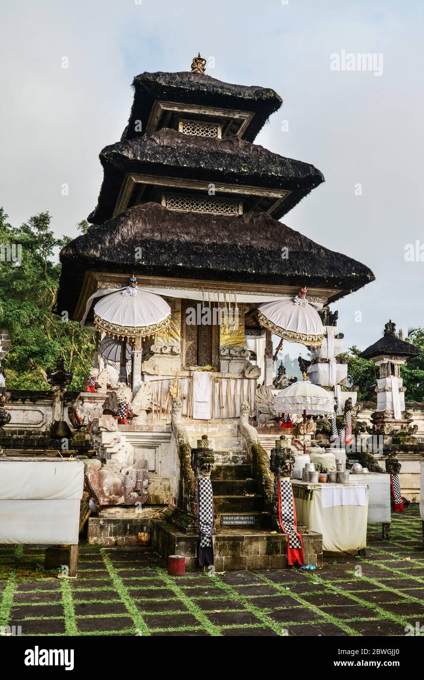 Pura Lempuyang Tempel an sonnigen Tag auf Bali, Indonesien Stockfoto