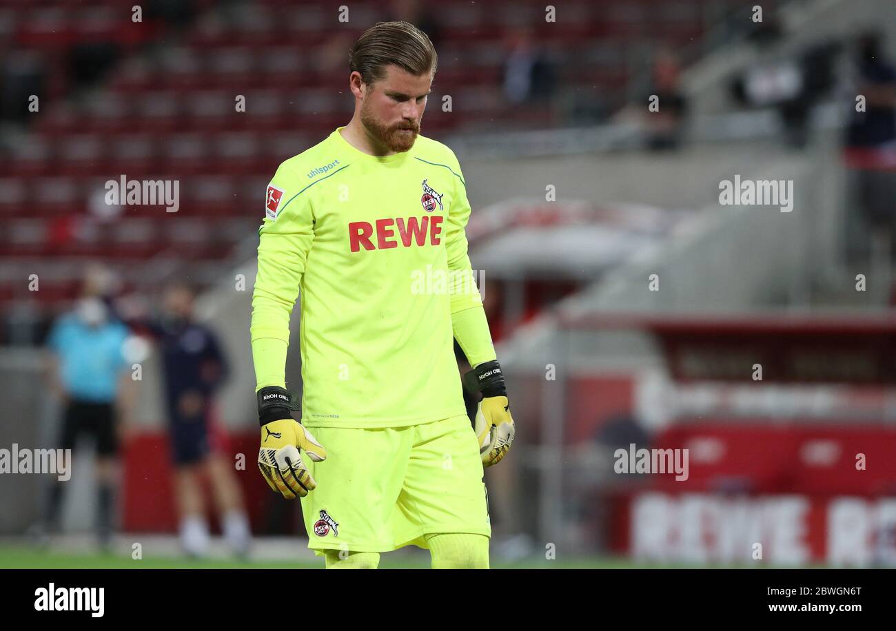 Enttäuscht Timo Horn Sport: Fußball: 1. Bundesliga: Saison 19/20: 01.06.2020 29. Spieltag: 1.FC kV? LN, KÖLN - RB Leipzig - Nutzung weltweit Stockfoto