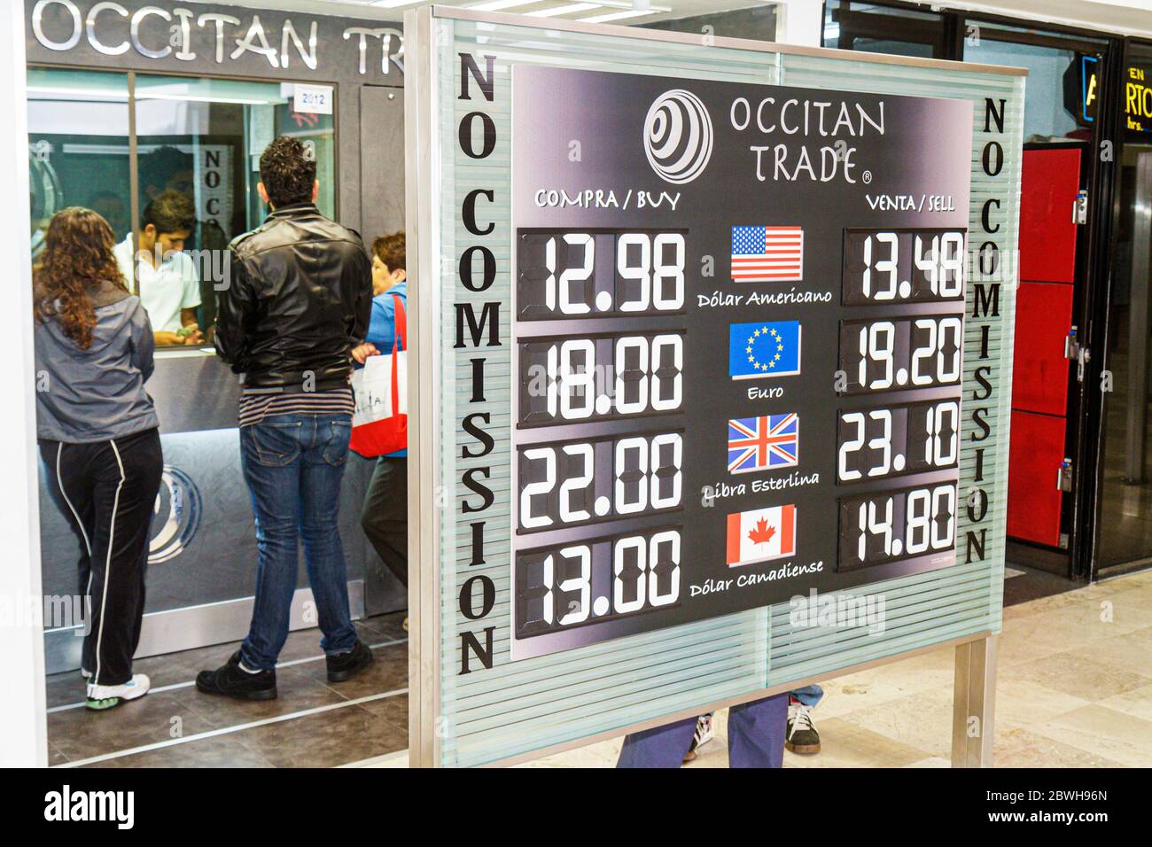 Mexiko-Stadt, Mexiko, Mexiko, internationaler Flughafen Benito Juárez, MEX, Terminal, Tamibe, Geld, Austausch, Fremdwährung, Preis, Euro, Britisches Pfund, Dollar, kaufen, Stockfoto