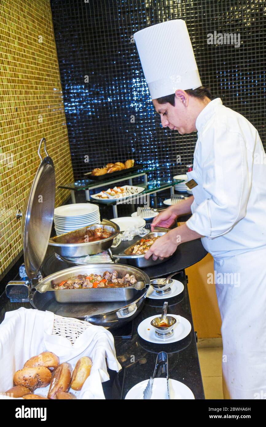 Mexico City, DF México, Federal District, Distrito Federal, Paseo de la Reforma, Marriott Reforma, Hotel, Executive Lounge, hispanischer Mann Männer Erwachsene Männer Stockfoto