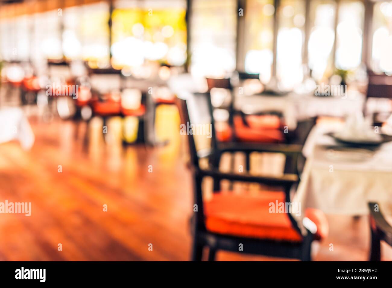 Defokussiertes Bild Des Beleuchteten Restaurants Stockfoto