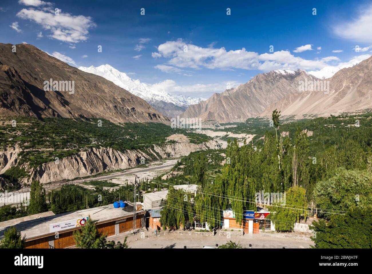 Hunza Tal und Rakaposhi Berg, Hunza, Karimabad, Hunza Nagar, Gilgit-Baltistan Provinz, Pakistan, Südasien, Asien Stockfoto