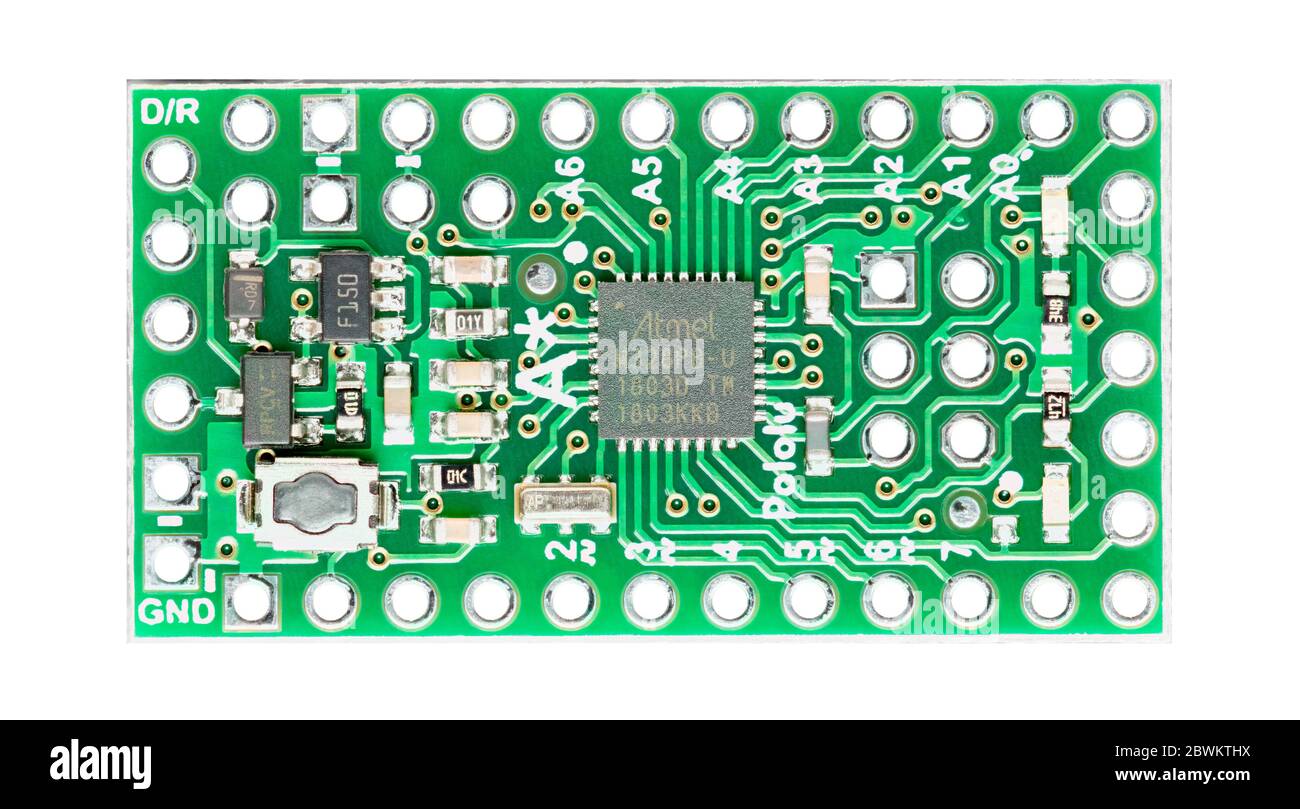 DURBAN SÜDAFRIKA - MAI 24 2020: Pololu A-Star 328PB Micro Entwicklungsboard, basierend auf dem Atmel 328PB Mikrocontroller, isoliert auf einem weißen Backgrou Stockfoto