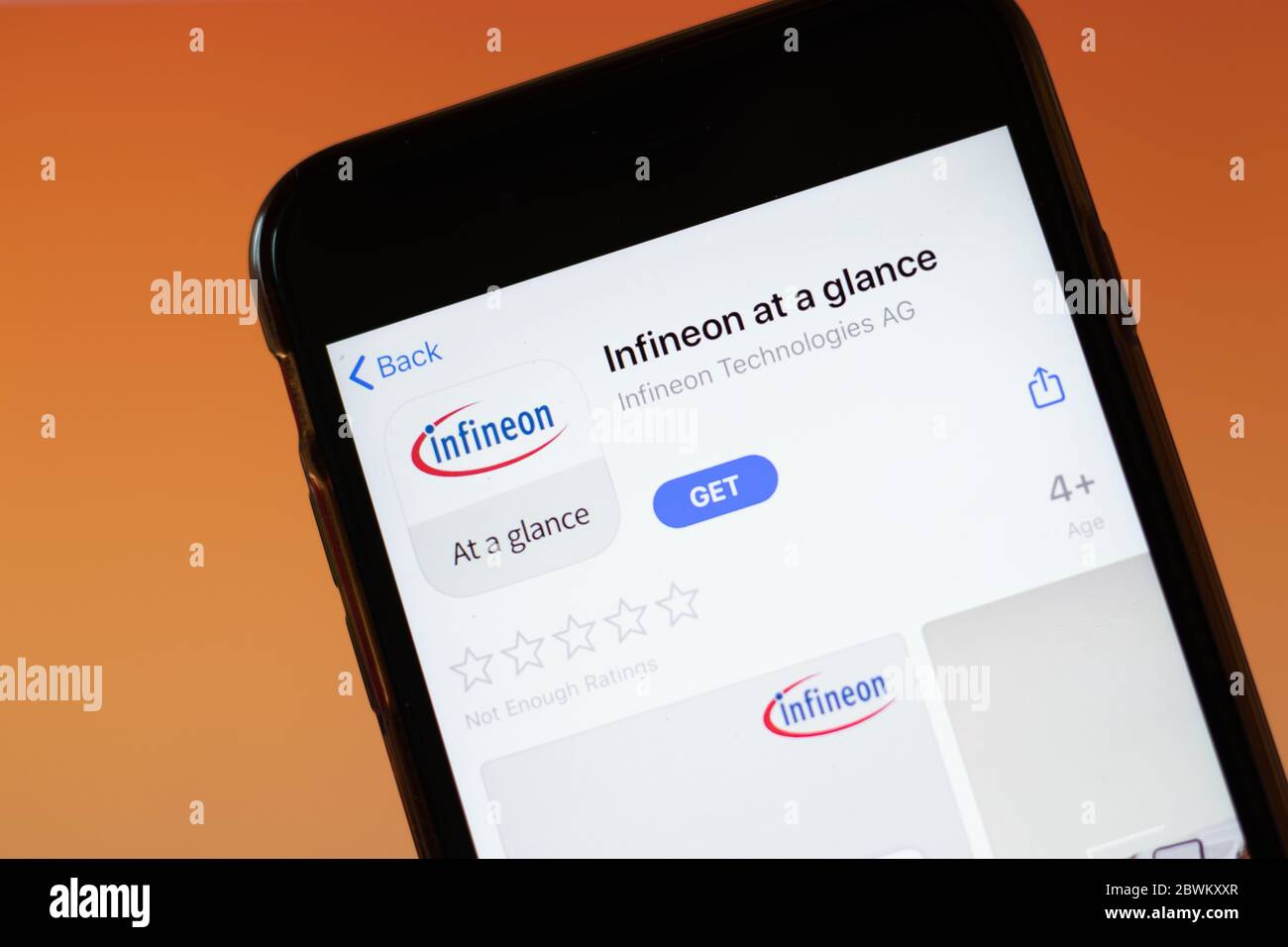 Moskau, Russland - 1. Juni 2020: Infineon auf einen Blick App-Logo Nahaufnahme auf dem Display, illustrative Editorial. Stockfoto