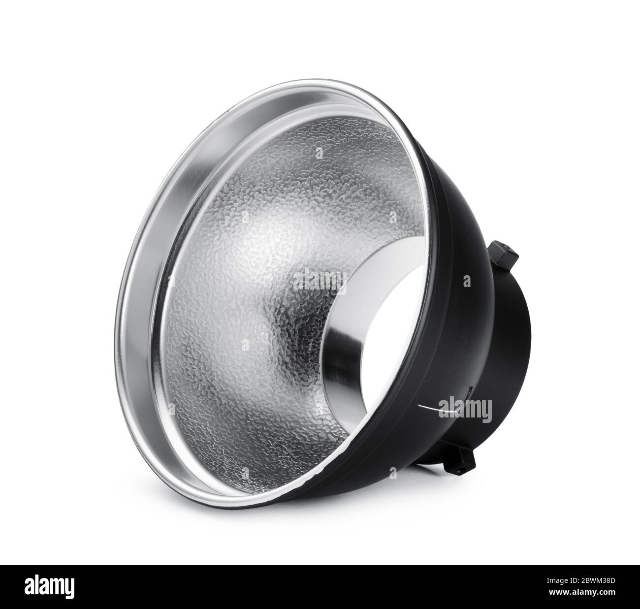 Beauty Dish Reflektor isoliert auf weißem Hintergrund Stockfoto