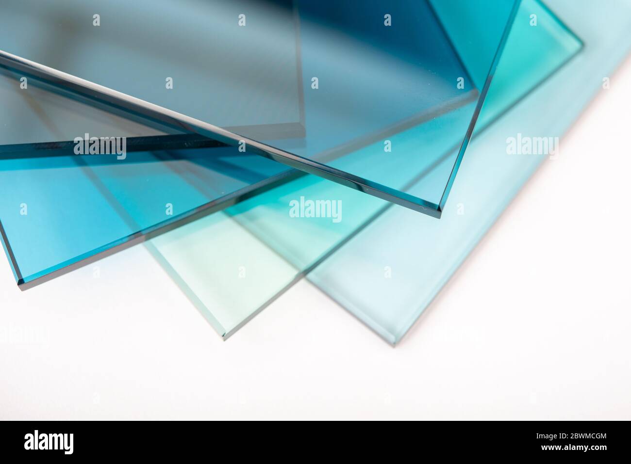 Blätter der Fabrik zur Herstellung von gehärtetem klar Float Glasscheiben auf Maß geschnitten Stockfoto