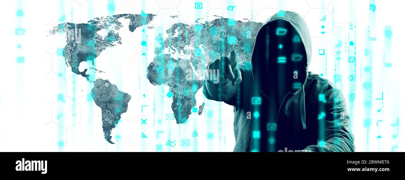 Hacker druckt einen Code auf einer Laptop-Tastatur, um in einen Cyberspace einzubrechen Stockfoto