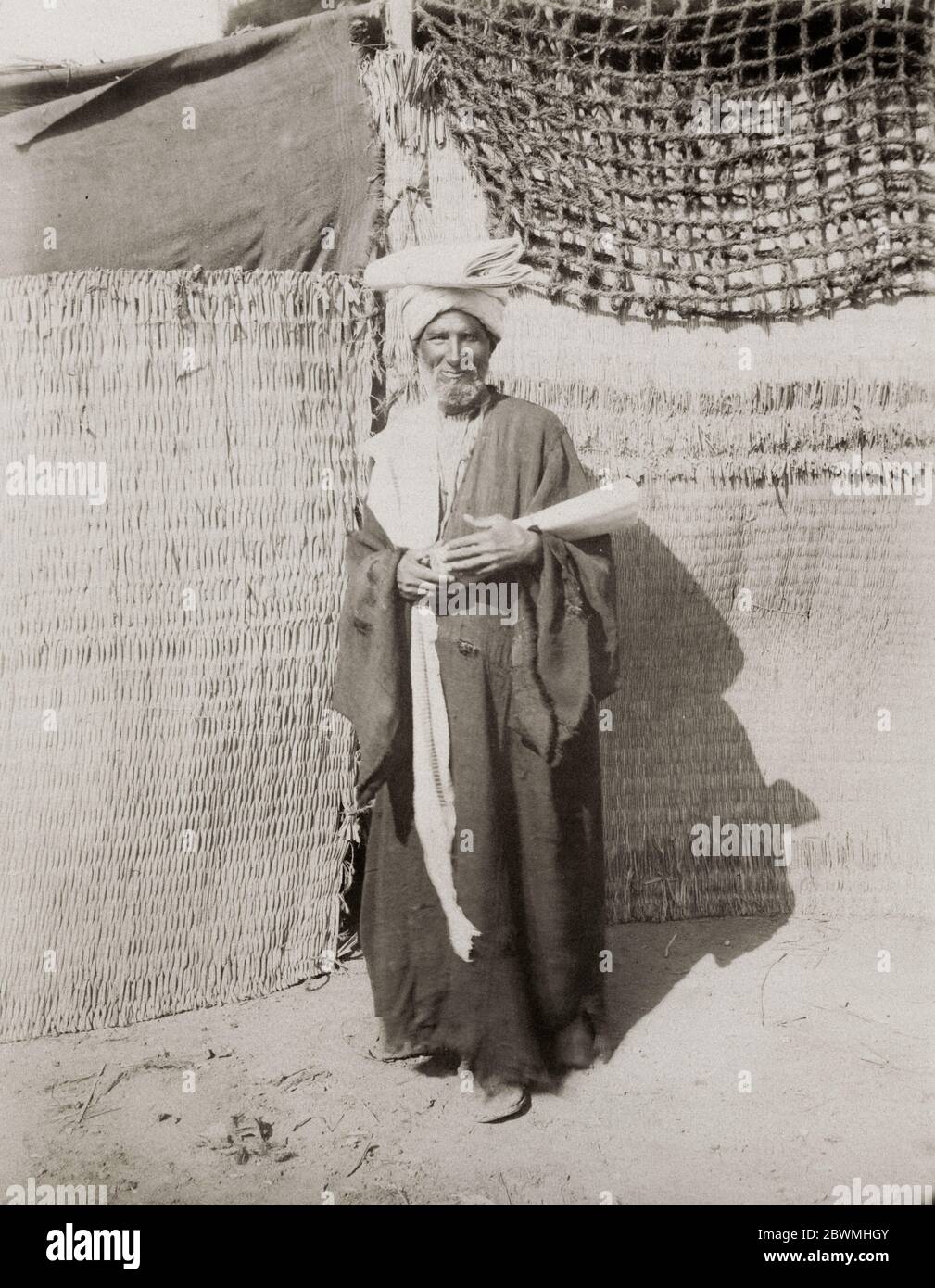 Vintage 19. Jahrhundert Fotografie - arabischer Tuchhändler, Ägypten Stockfoto