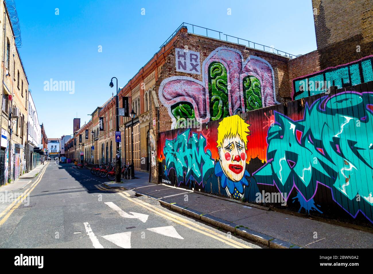 Wandbild von Boris Johnson als Clown von Ante ltd in Fashion Street, Spitalfields, London, Großbritannien Stockfoto