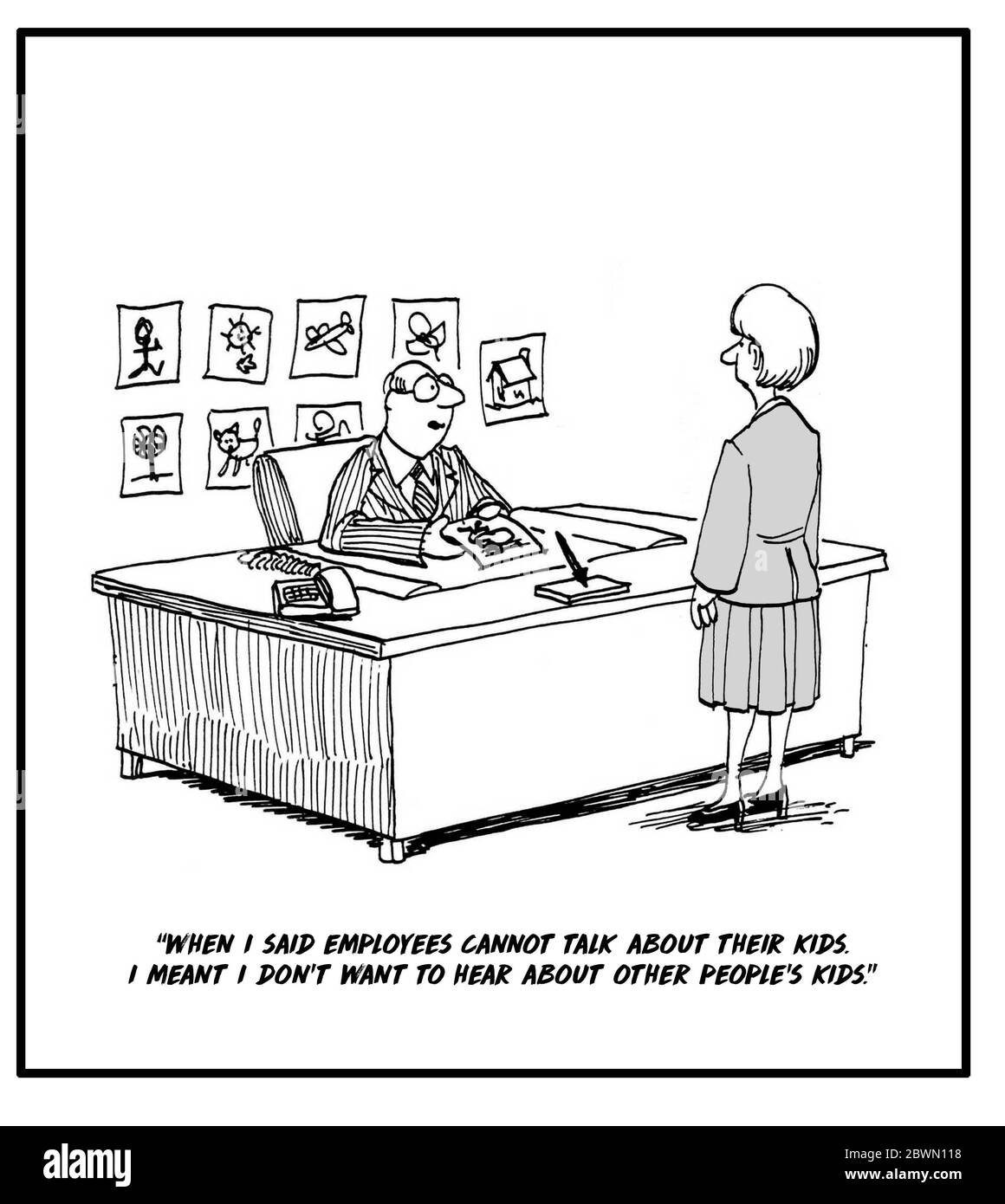 Cartoon eines Chef-Geschäftsmann, der behauptet, er kann prahlen über seine Kinder, aber die Mitarbeiterin Frau Manager kann nicht. Stockfoto