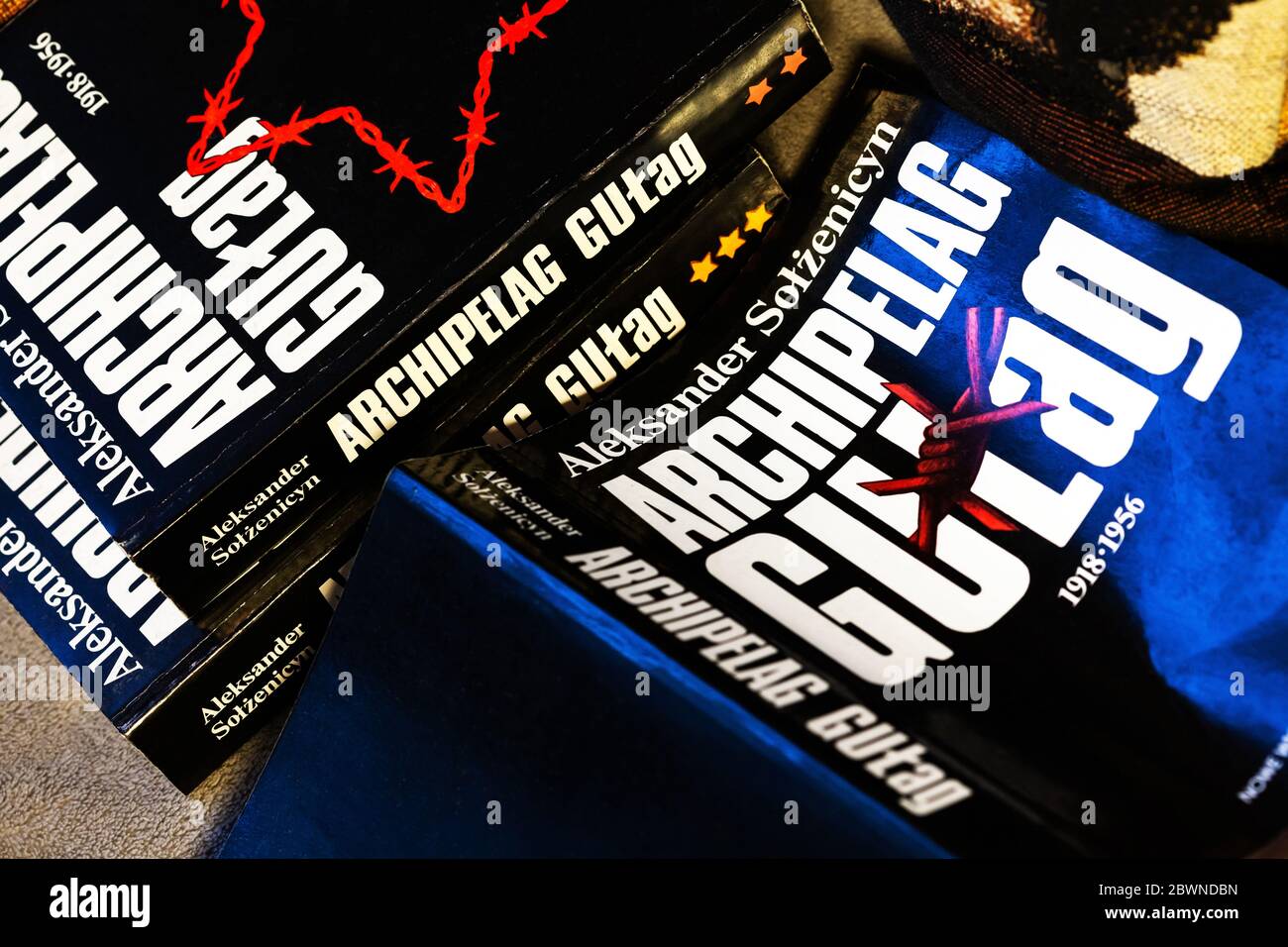 Alexander Solschenizyn - der Archipel Gulag, Alle drei Bände, Polnische Ausgabe volle Reihe, Bücher-Set, Titel Nahaufnahme. UdSSR Arbeitslager Literatur Stockfoto