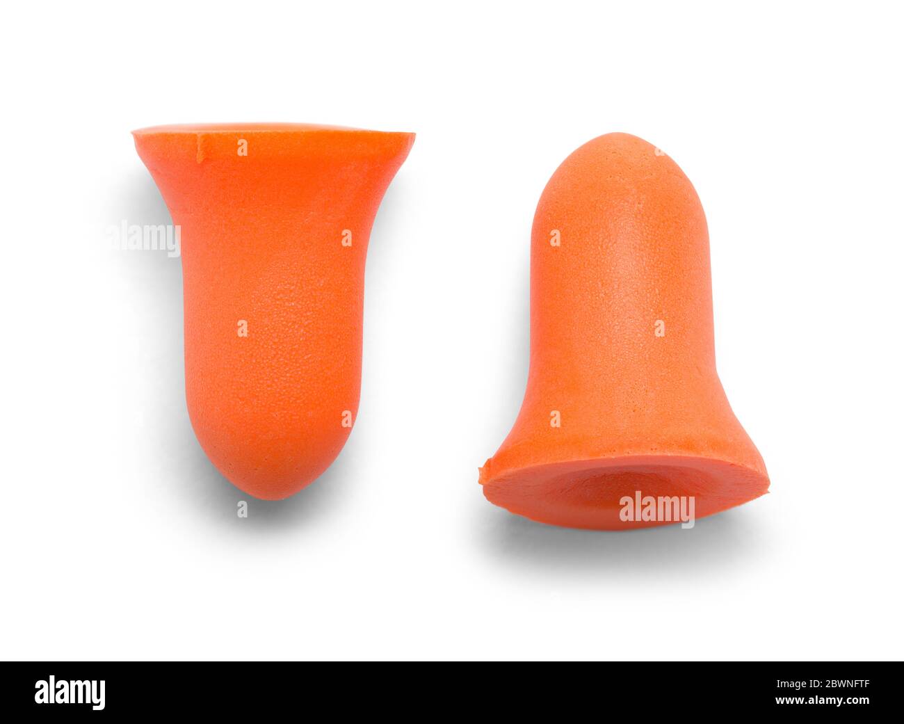 Zwei orangefarbene Schaumstoff-Ohrstecker isoliert auf Weiß. Stockfoto