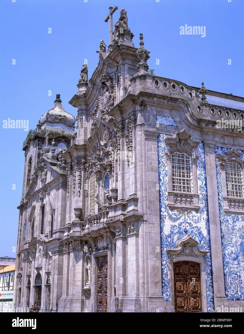 Azulejo Keramikfliesen an der Kirche unserer Lieben Frau von Carmo (Igreja do Carmo), Rua do Carmo, Porto (Oporto), Norte Region, Portugal Stockfoto