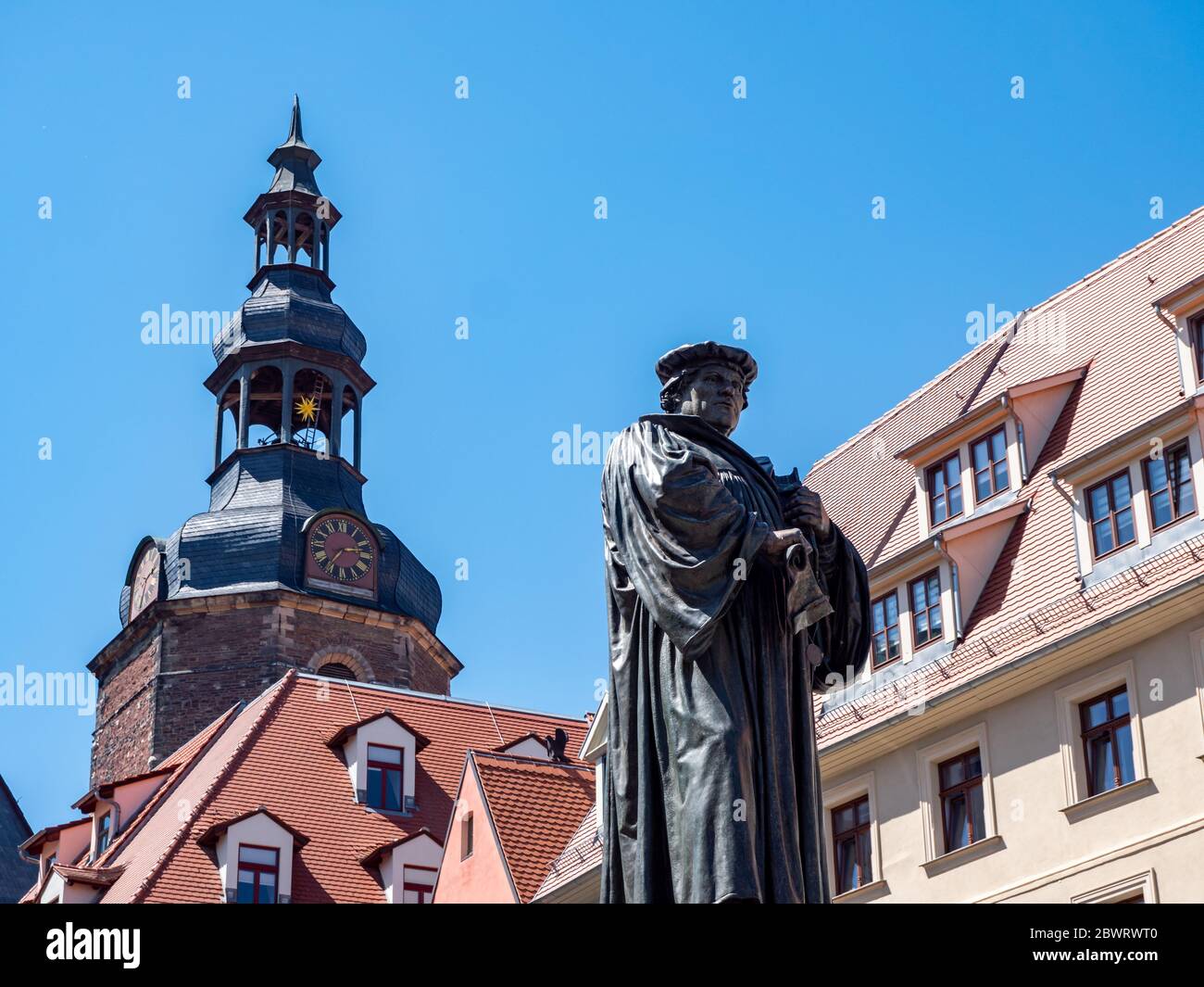 Lutherstadt Eisleben Statue von Luther auf dem Markt Stockfoto