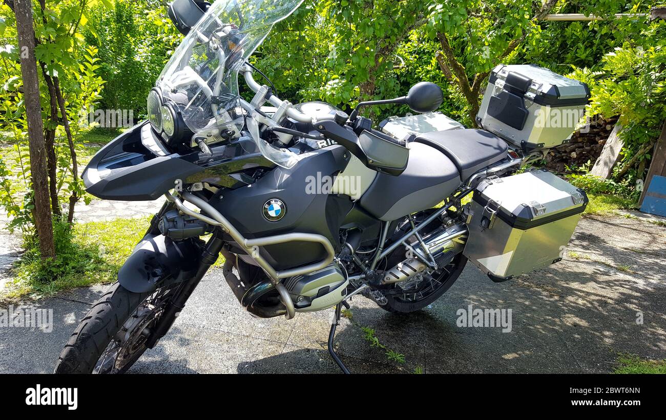 Bordeaux , Aquitaine / Frankreich - 06 01 2020 : BMW 1200 GS Adventure Motorrad dreifach schwarz Stockfoto