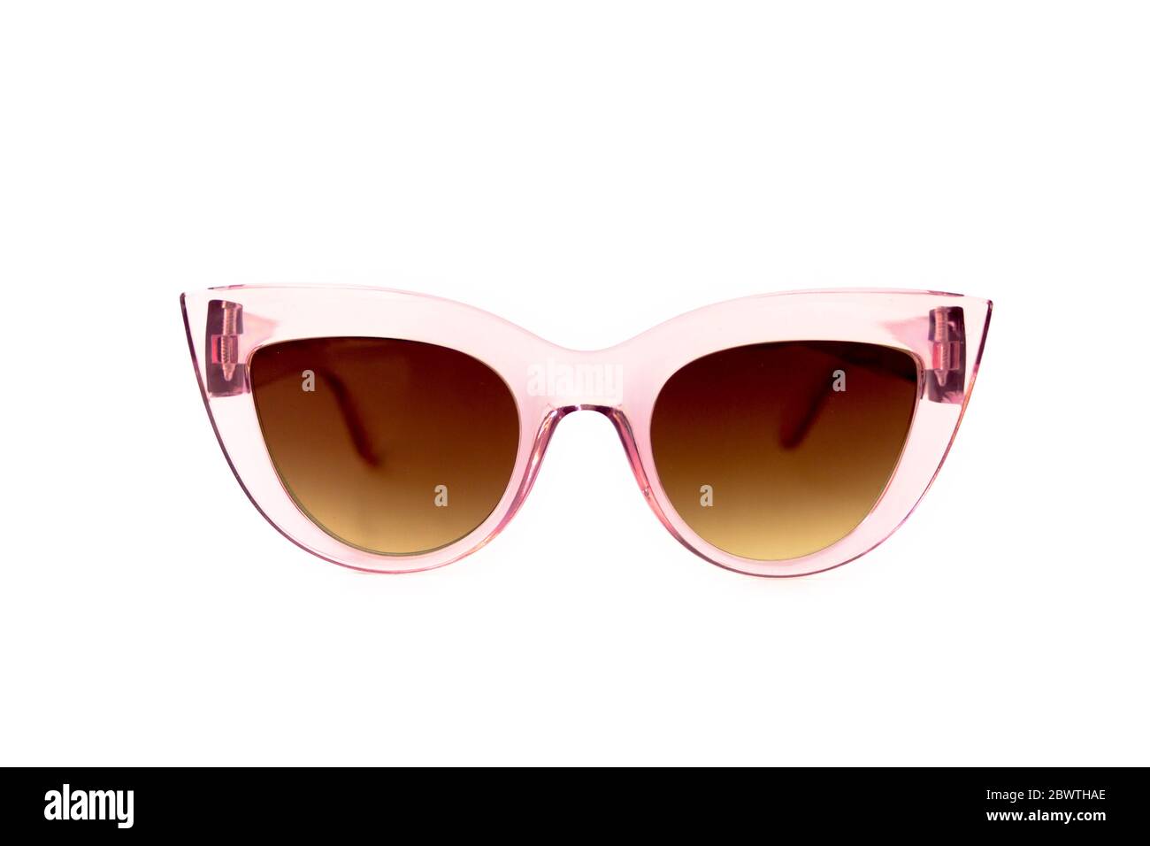 Rosa Katze Auge Steigung Sonnenbrille mit dicken Rahmen auf isolierten weißen Hintergrund, Vorderansicht Stockfoto