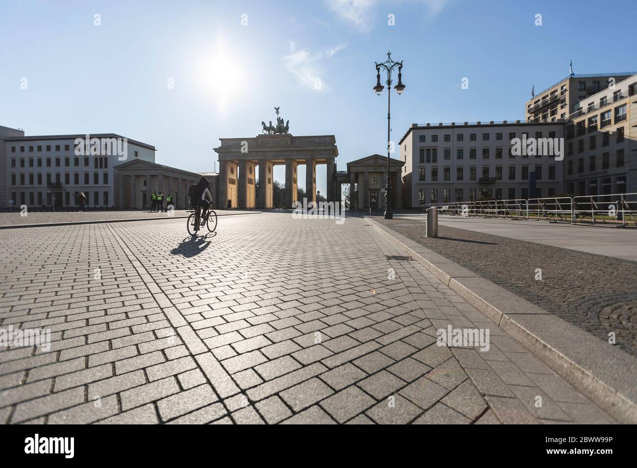 Deutschland, Berlin, Kopfsteinpflaster vor dem Brandenburger Tor während der COVID-19 Epidemie Stockfoto