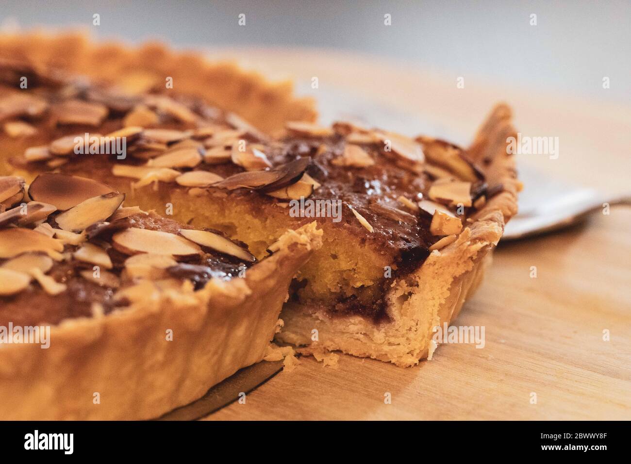 Mandeltarte mit frischem Rücken Stockfoto
