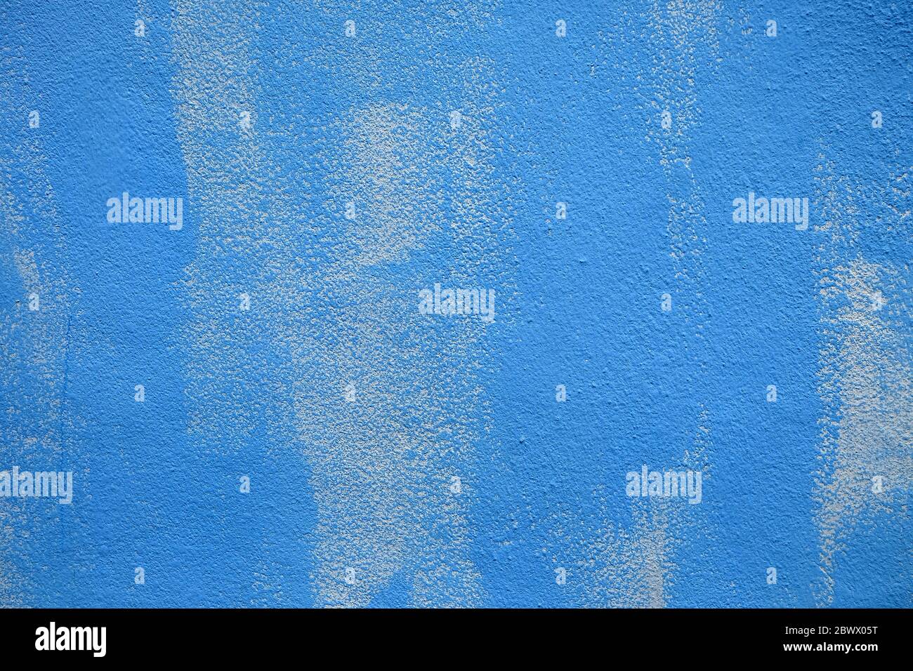 Blauen Anstrich auf Beton Wand Textur Hintergrund. Stockfoto