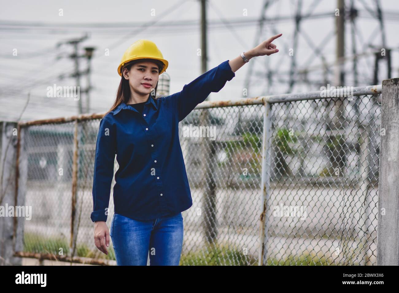 Technische Anlagen im Freien Inspektion vor Ort Kraftwerkselektrik Stockfoto