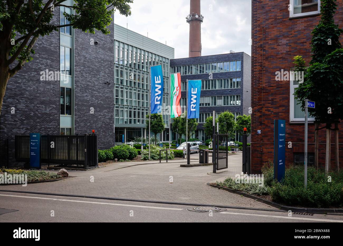 Essen, Ruhrgebiet, Nordrhein-Westfalen, Deutschland - RWE-Hauptsitz, neuer Campus am neuen RWE-Platz in der Altenessener Straße im Altenessener Stadtteil Stockfoto