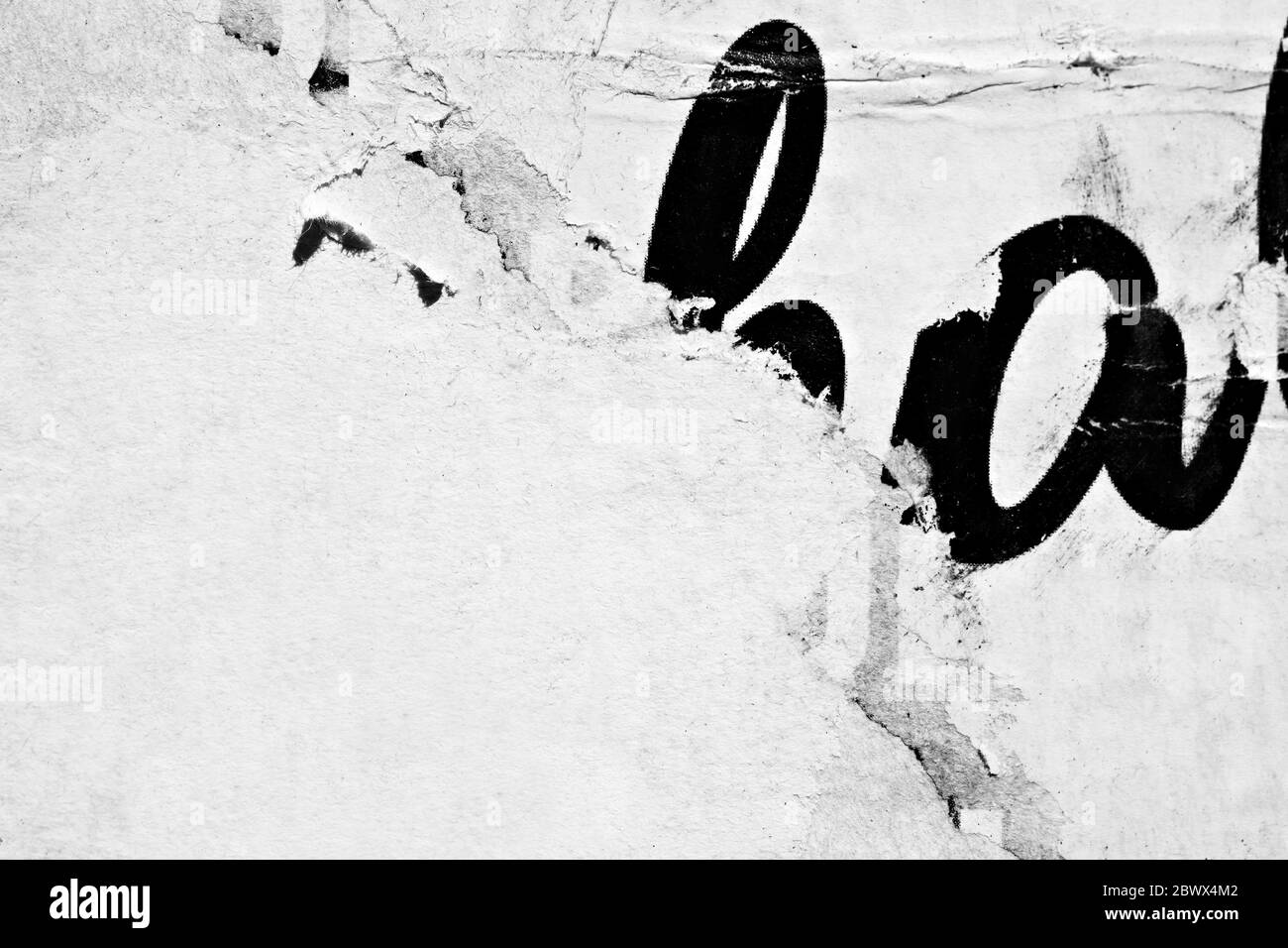 Alte leere zerrissene Poster Texturen Hintergründe Grunge zerknittert Papier vintage Collage Plakate leeren Raum für Text Hintergrund Oberfläche Stockfoto