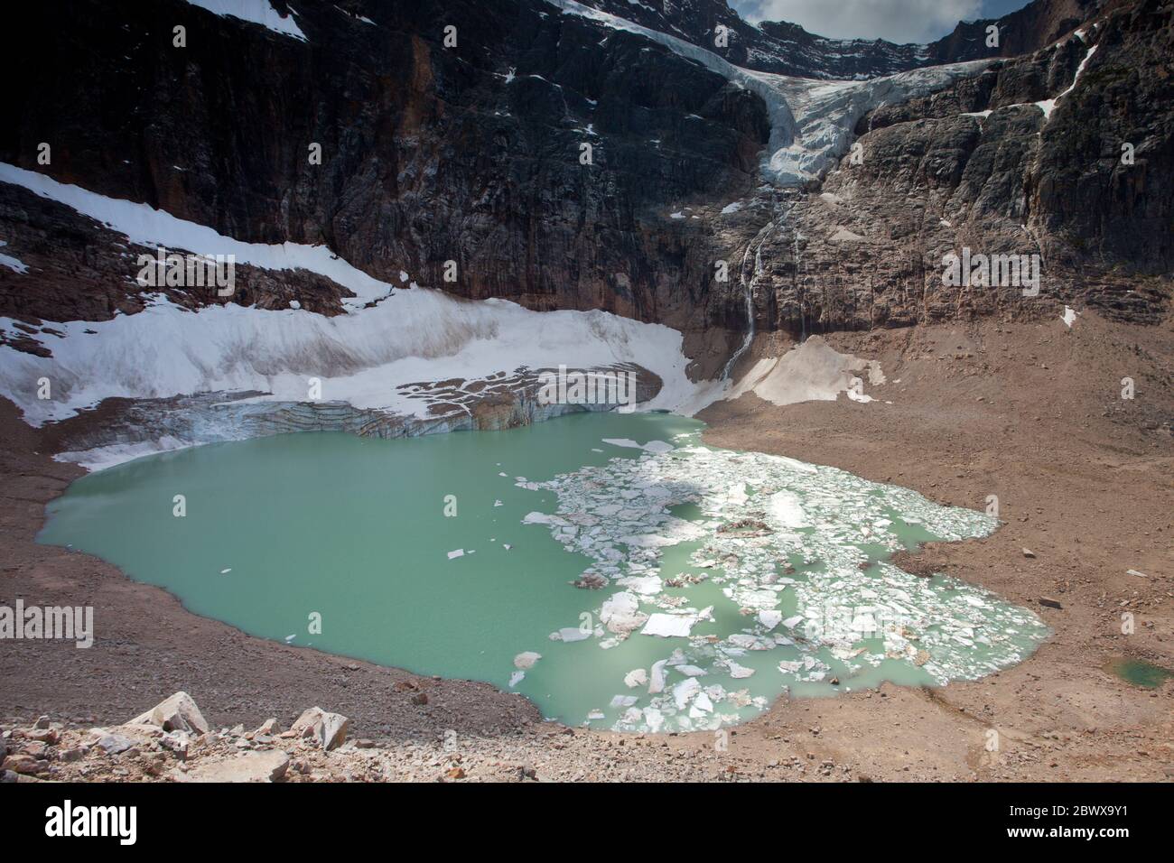 Cavell Pond Stockfoto