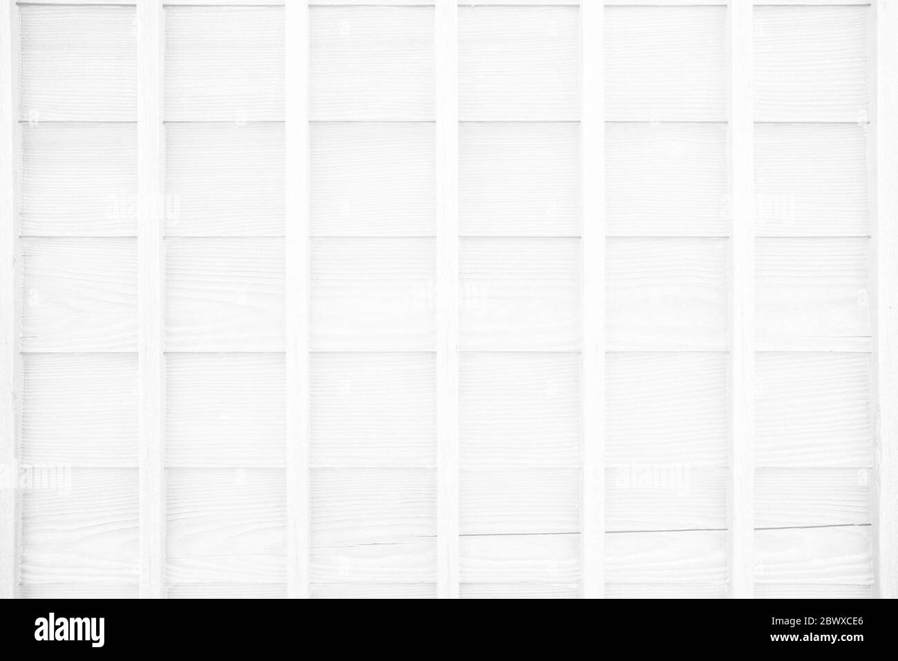 Weiße Holzwand Textur Hintergrund im japanischen Stil, geeignet für Präsentation, Hintergrund und Web-Vorlagen mit Platz für Text. Stockfoto