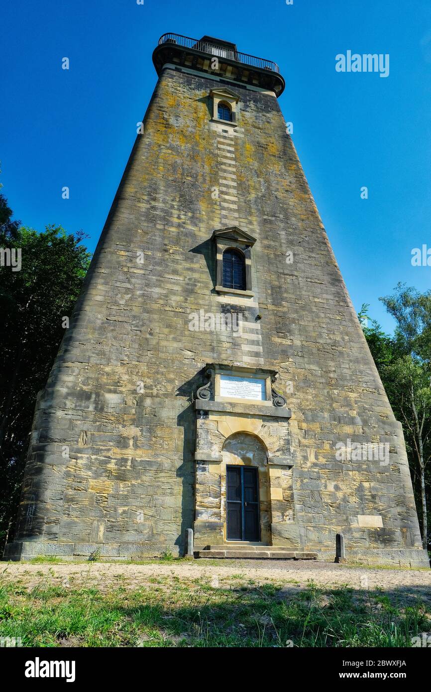 Hoober steht historisches Wahrzeichen in der Nähe von Rotherham. Dreiseitige Turm-Pyramide, die um 1748 erbaut wurde, um der Unterdrückung des Jakobiteraufstandes zu gedenken. Stockfoto