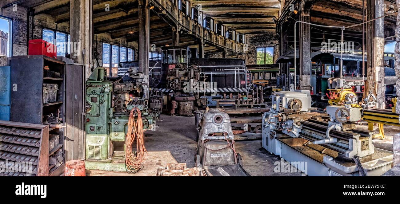 Das Georgia State Railroad Museum ist der intakte Vorkriegsbahnreparaturkomplex in den USA Stockfoto