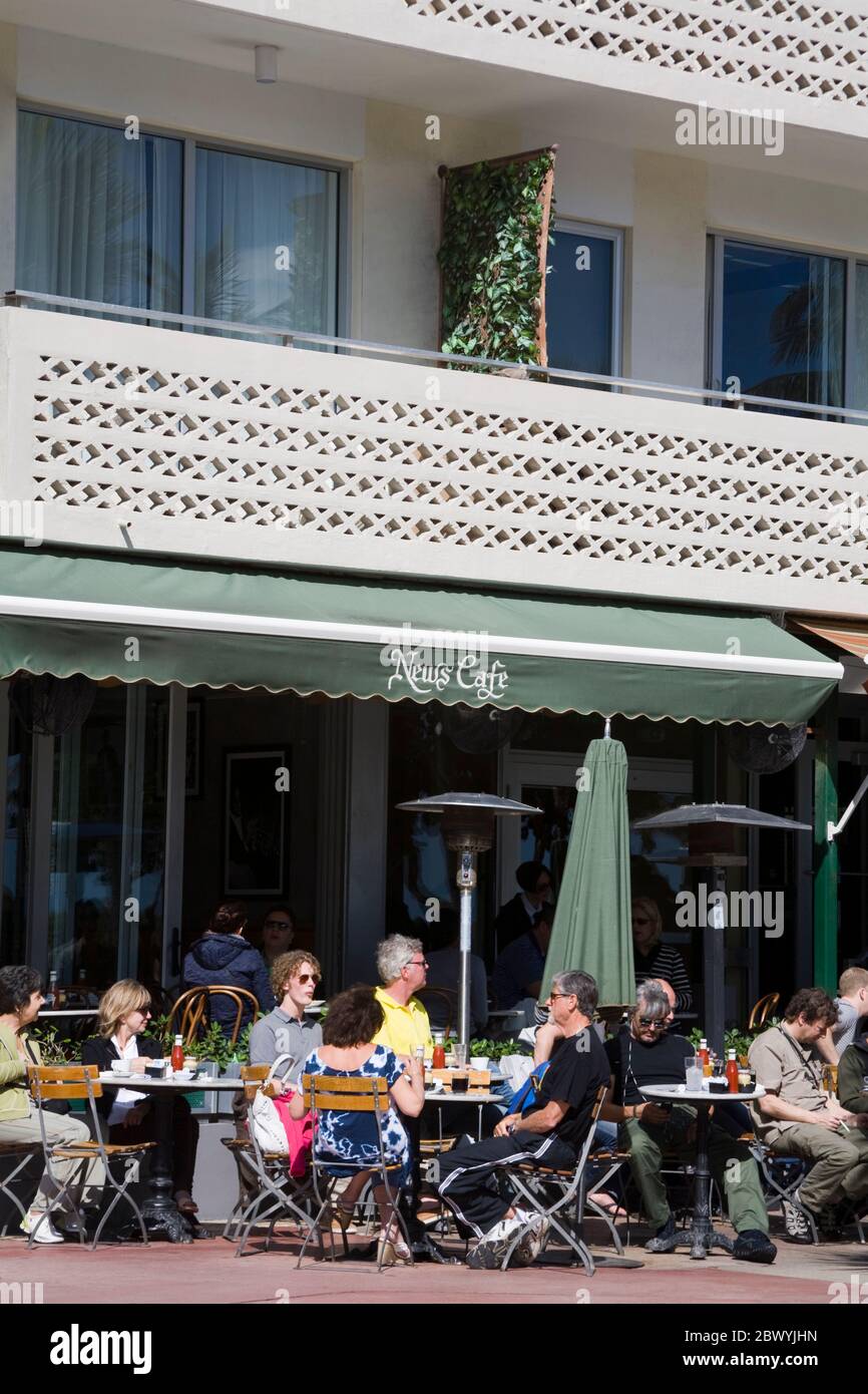 Nachrichten Cafe on Ocean Drive, South Beach, Stadt Miami Beach, Florida, USA Stockfoto Nachrichten Cafe on Ocean Drive, South Beach, Stadt Miami Beach, Florida, USA Stockfoto