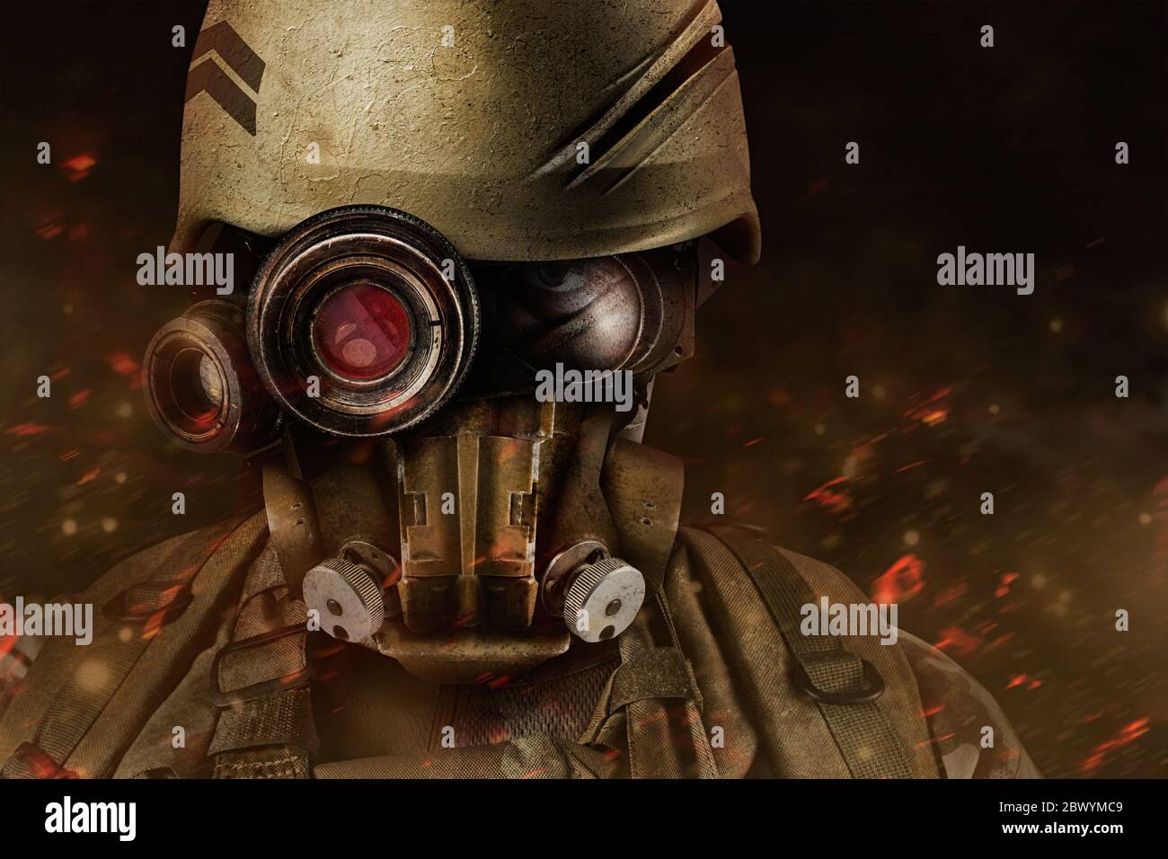 Isoliertes Foto eines futuristischen Roboter Soldaten Porträt in Helm und Rüstung auf dunklem Hintergrund mit Asche und Staub stehen. Stockfoto
