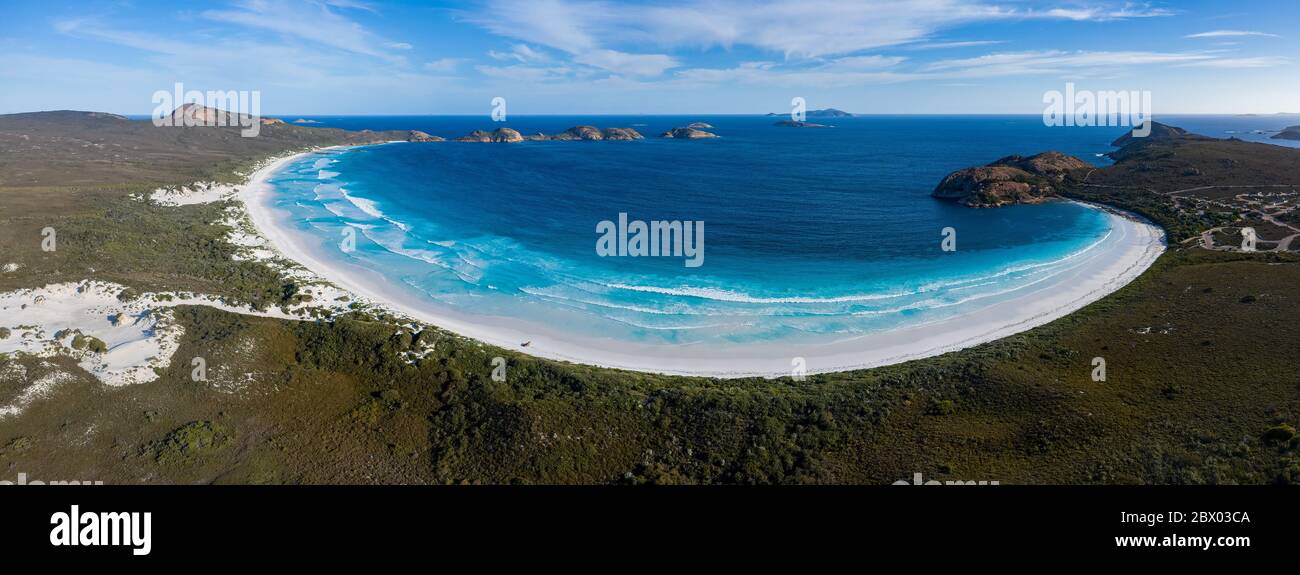 Blick auf den Strand von Lucky Bay im Cape Le Grand National Park, in der Nähe von Esperance in Westaustralien Stockfoto