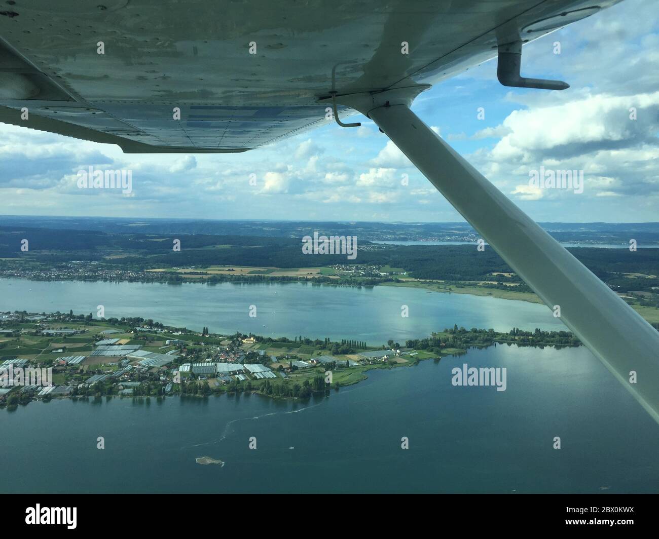 Schweiz-Rundflug in einem kleinen Flugzeug Stockfoto