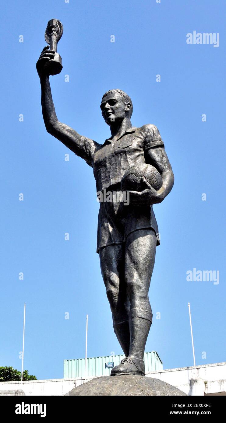 Statue von Hilderaldo Bellini, Kapitän des brasilianischen Mannschaftssiegers der Weltmeisterschaft 1958 und 1962, Maracana-Stadion, Rio de Janeiro, Brasilien Stockfoto