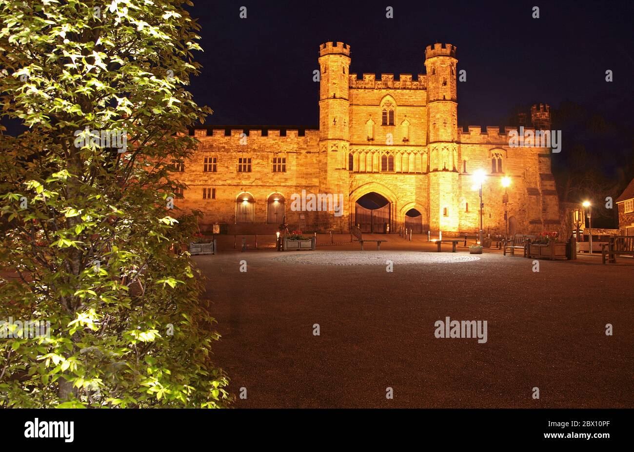 Schlacht Castle East Sussex am Abend Stockfoto