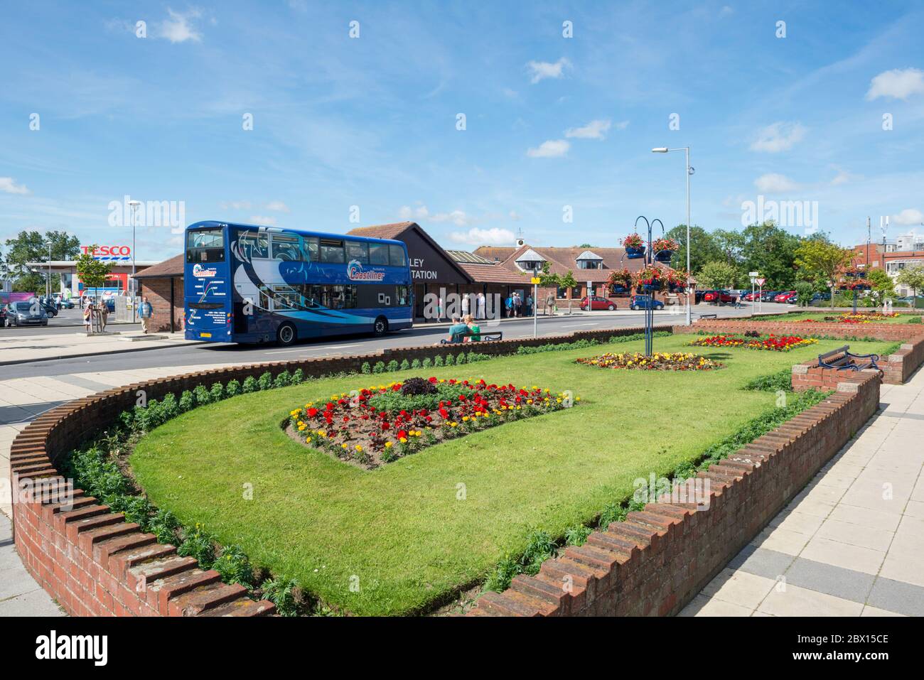 Sommer Blick auf einen Coastliner Bus am Filey Busbahnhof an der Yorkshire Küste Stockfoto