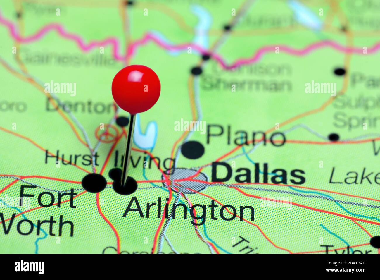 Arlington auf einer Karte von Texas, USA, fixiert Stockfoto