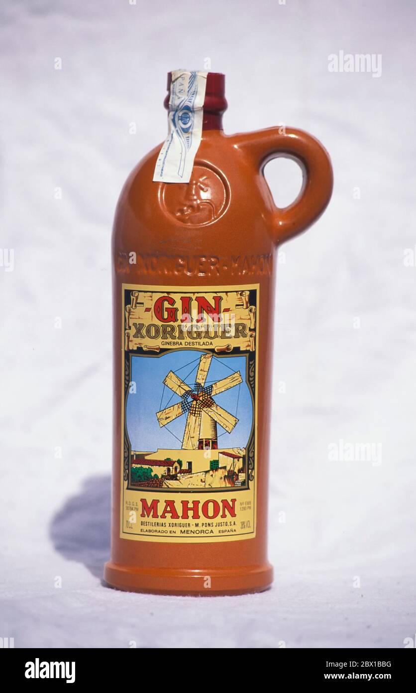 Gin-Flasche. Baleareninsel Menorca, Spanien, Europa Stockfoto