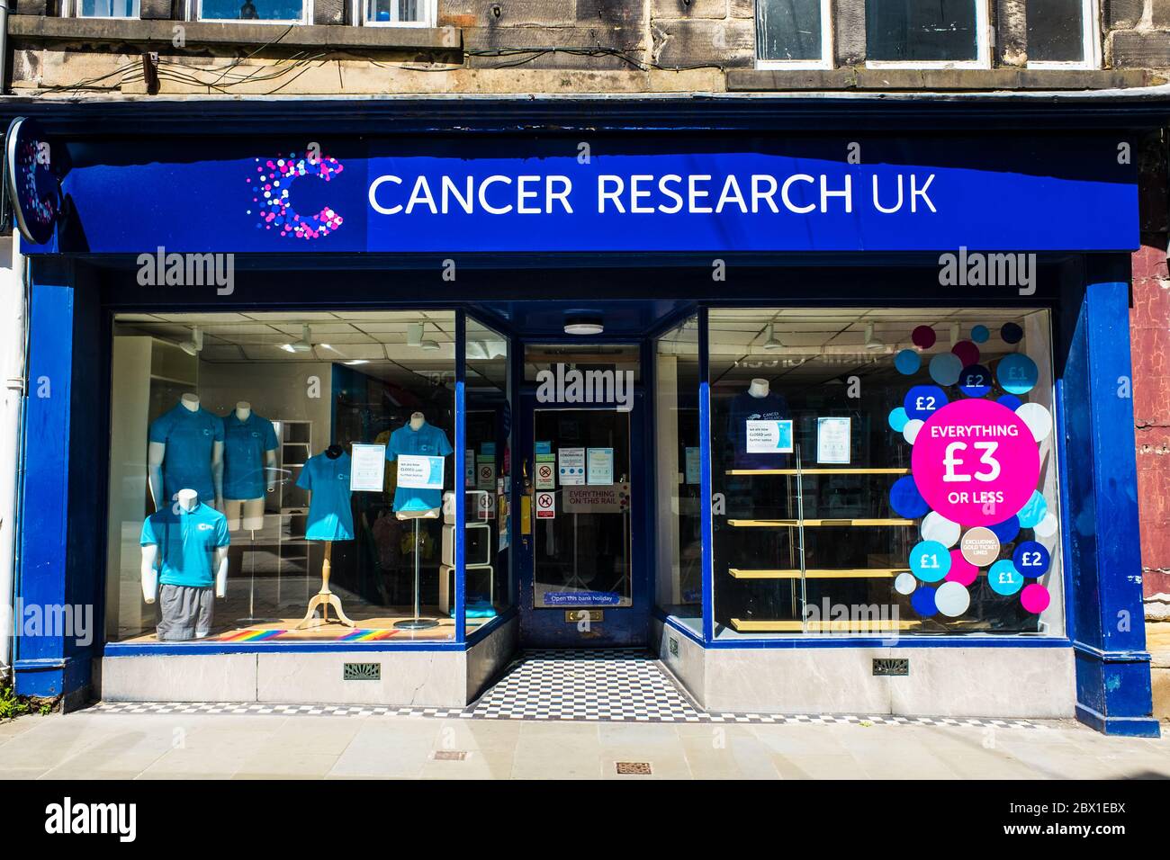 Krebsforschung uk Logo Shop im Lancaster Stadtzentrum. Stockfoto