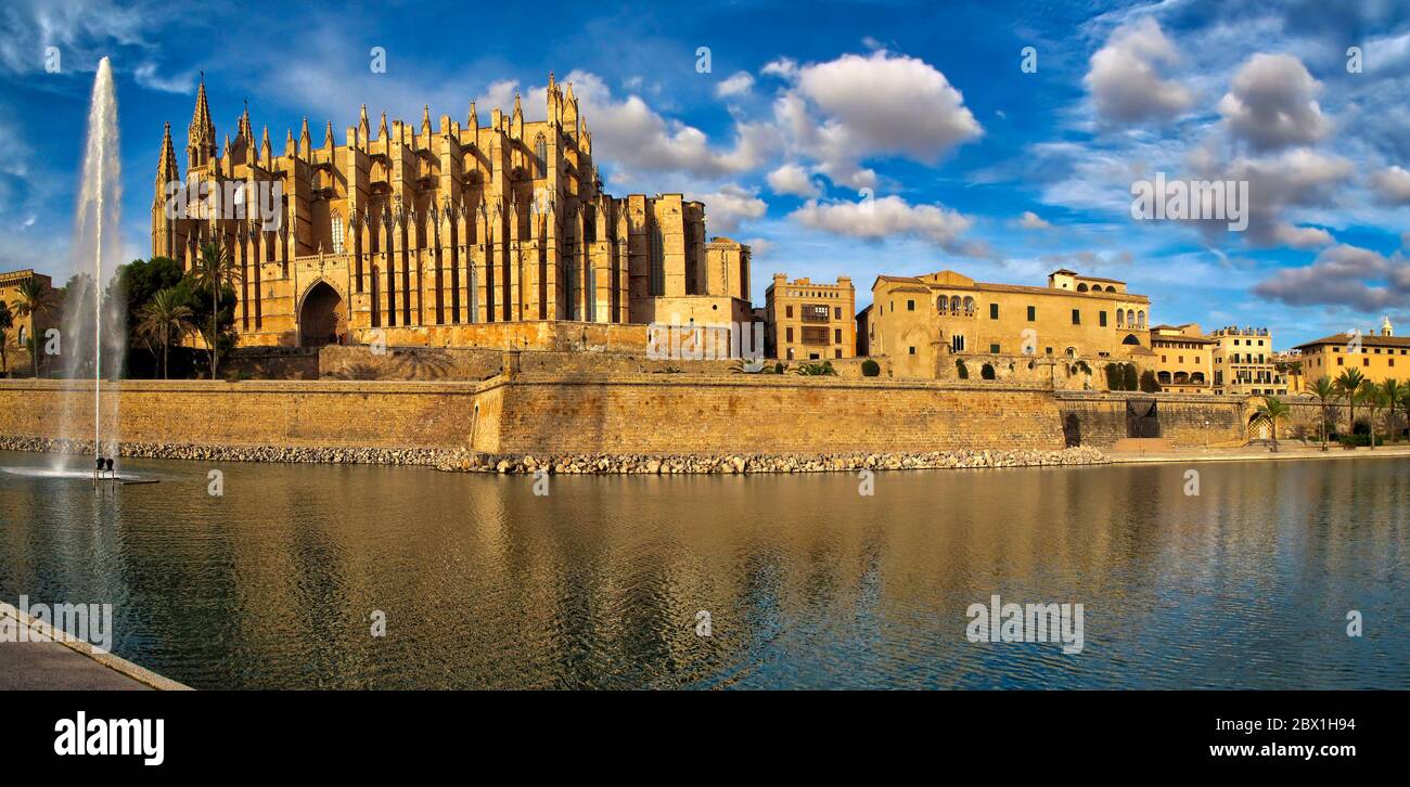 ES - MALLORCA: La Seu Kathedrale in Palma De Mallorca Stockfoto
