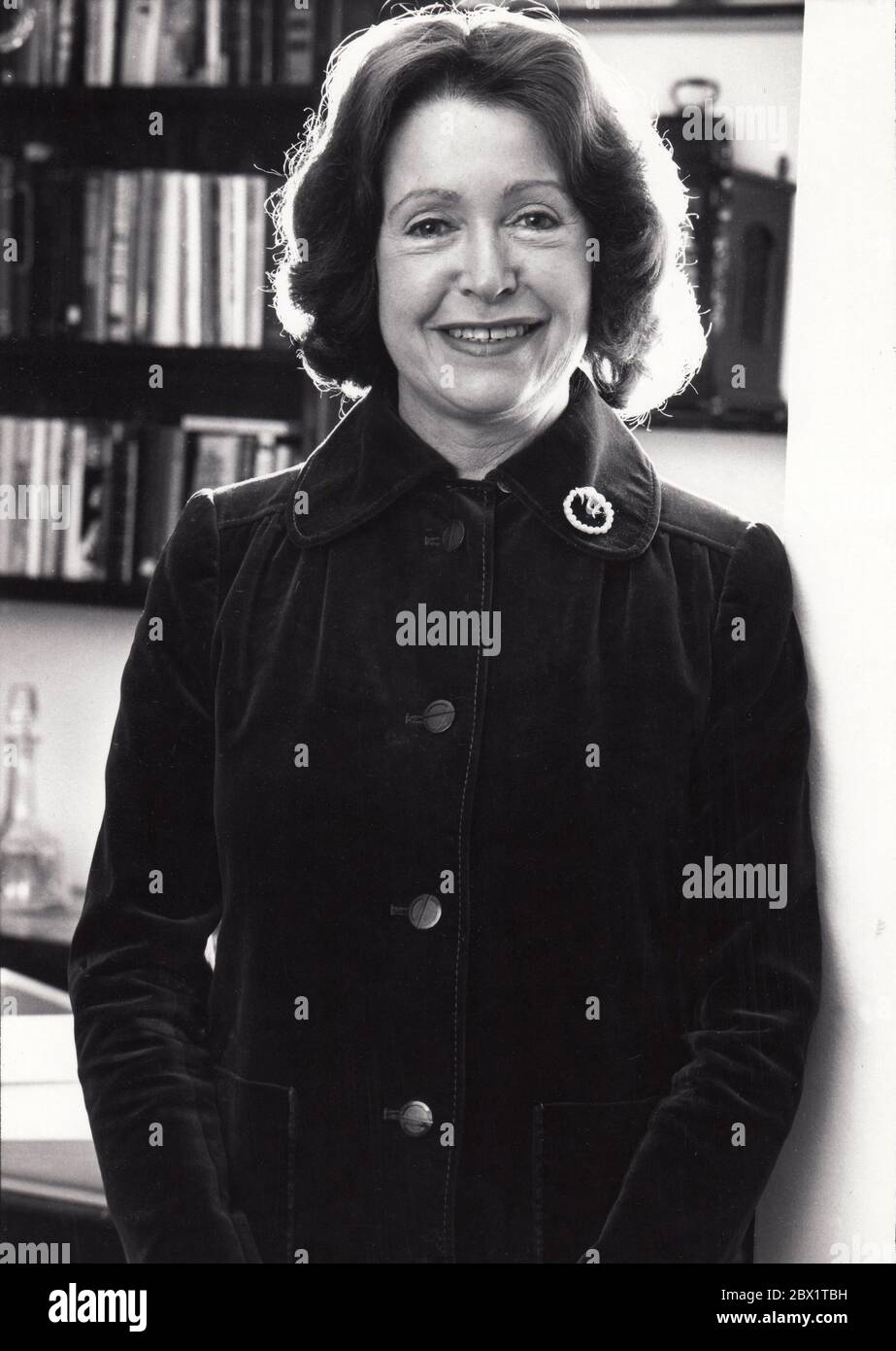 Porträt der meistverkauften Spannungsromanistin Mary Higgins Clark. In ihrer Wohnung in Manhattan um 1982. Stockfoto