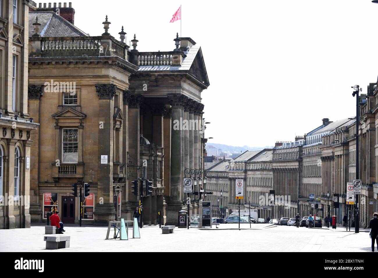 Eine leere graue Straße in Newcastle upon Tyne während des Coronavirus 14-4-20 Stockfoto