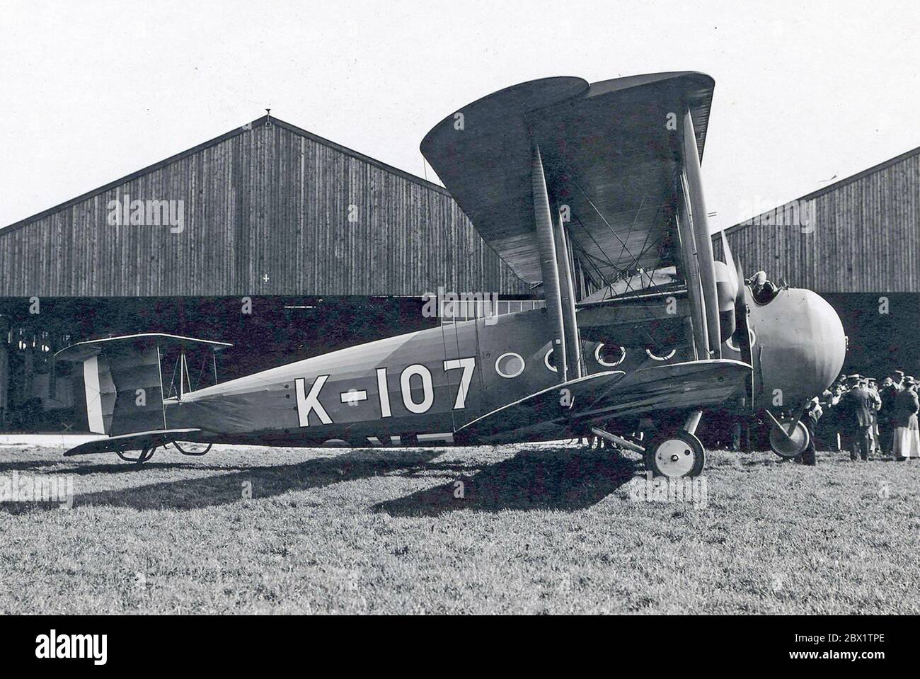 VICKERS VIMY FB-27 WERBUNG UM 1919. Dieses Flugzeug - später G-EAAV - wurde nach einem Absturz in Tabora, Tansania am 27. Februar 1920 abgeschrieben. Stockfoto