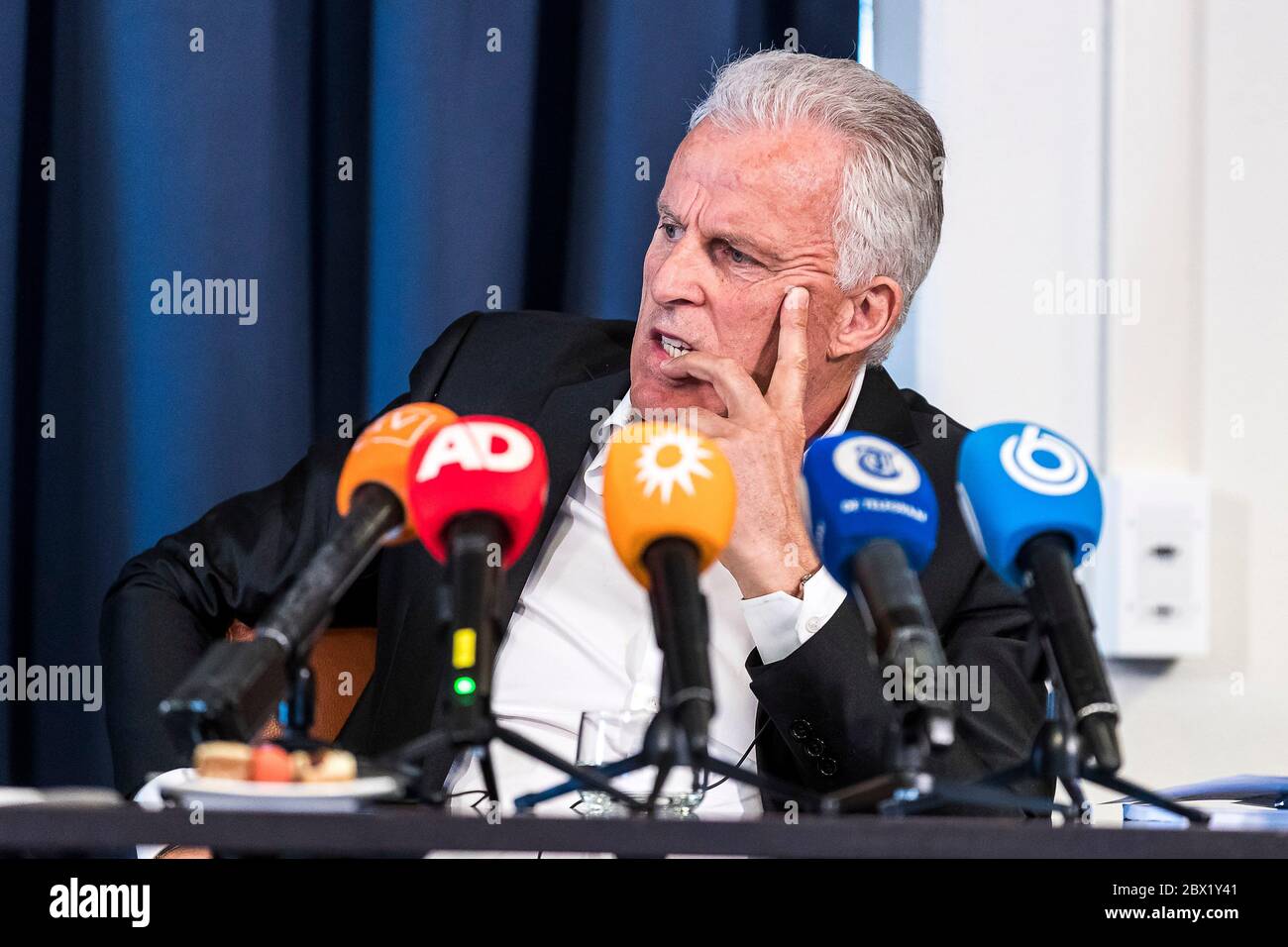 04062020, Pressekonferenz Peter R de Vries. Marengo proces. Berater Kronzeuge Nabil B. Pers 04062020, Pressekonferenz Peter R de Vries. Marengo proces. Berater Kronzeuge Nabil B. Pers