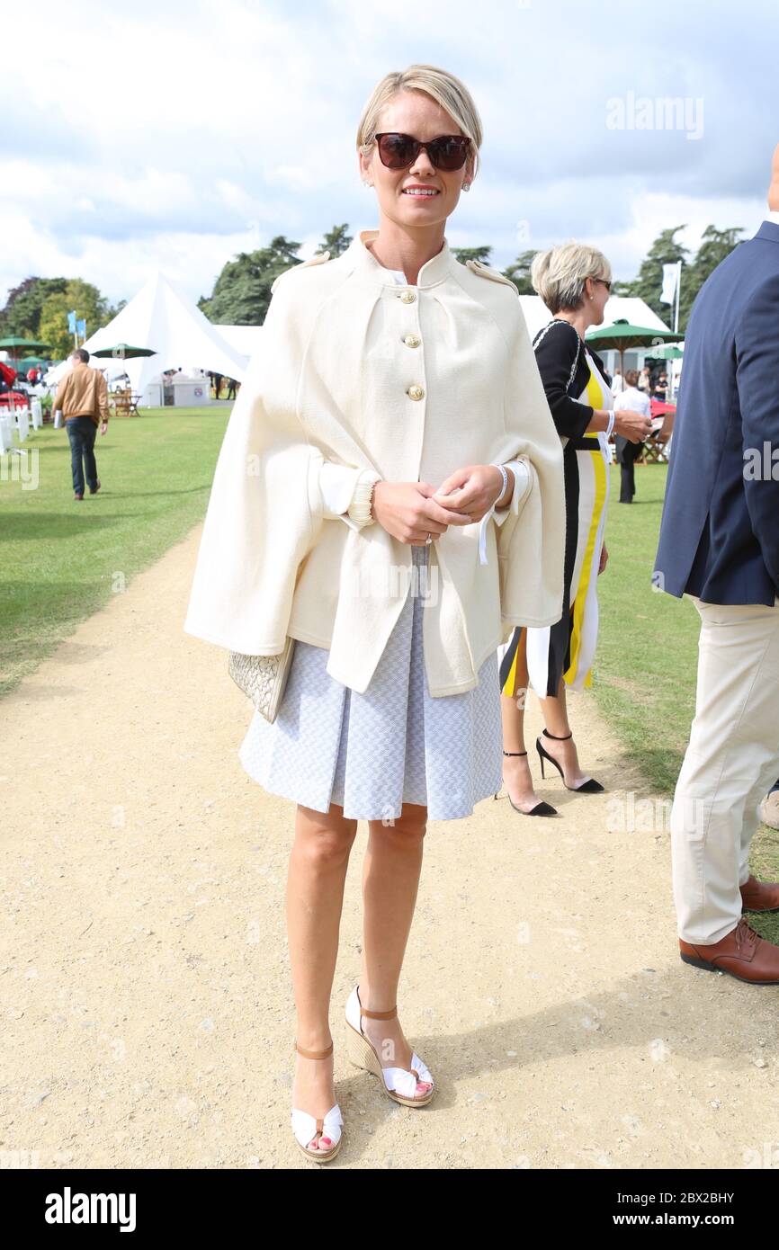 Der Salon Privé feiert 2015 sein 10-jähriges Bestehen mit der heutigen Ankündigung, in den prächtigen Blenheim Palace zu ziehen, und unterstreicht damit seine Position als die prestigeträchtigste Automobilveranstaltung Großbritanniens. Aufbauend auf den Errungenschaften eines bemerkenswerten Jahrzehnts, das die Etablierung des Concours d’Elégance als eines der drei renommiertesten Oldtimer-Events der Welt umfasst, bietet der Umzug nach Blenheim Palace einen Ort, der perfekt auf den Reiz und den Ruf des Salon Privé abgestimmt ist. Salon Privé wird auch weiterhin seine etablierte Datumsgrenze Anfang September beibehalten. Stockfoto