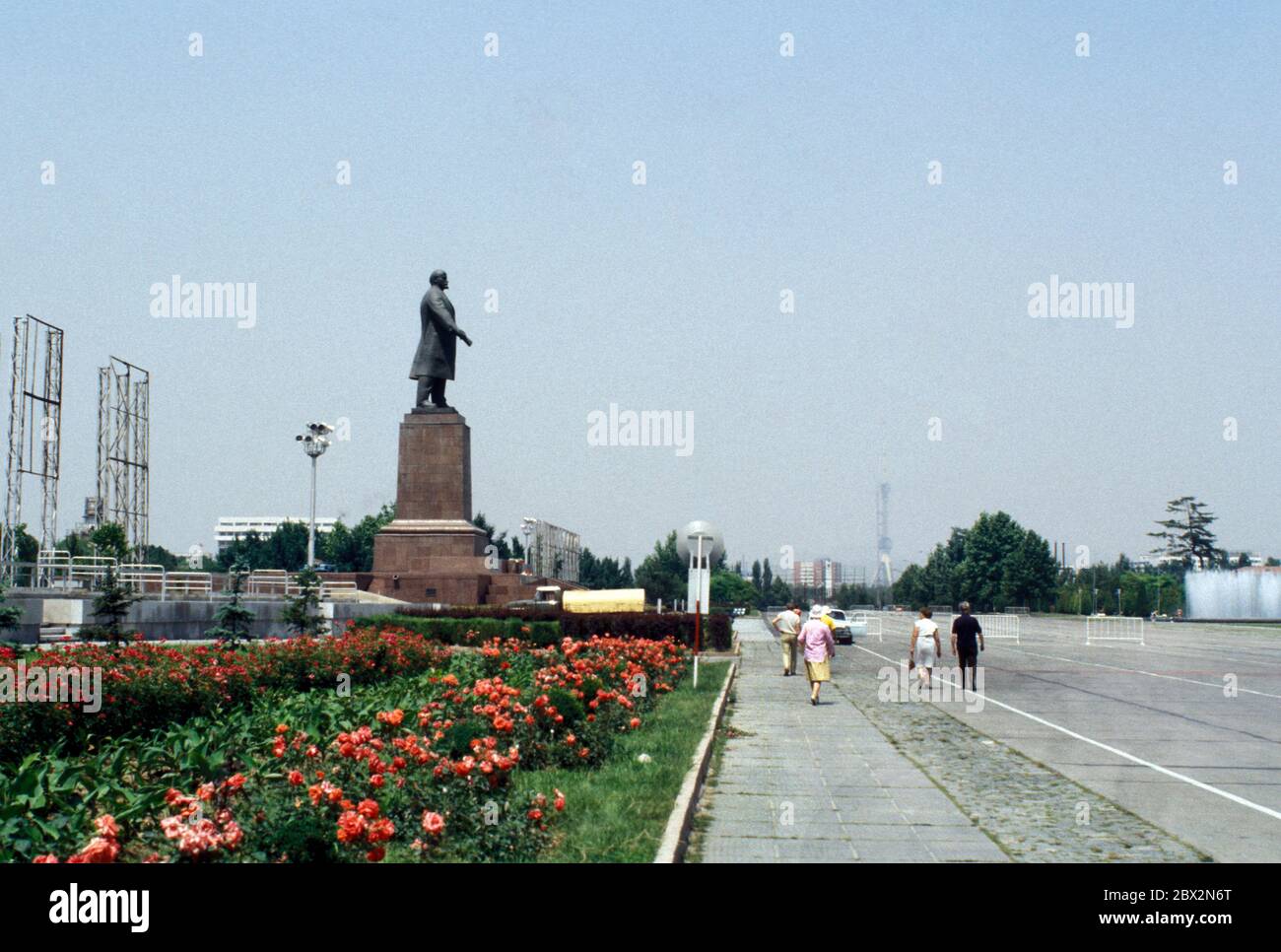 In lenin square -Fotos und -Bildmaterial in hoher Auflösung – Alamy
